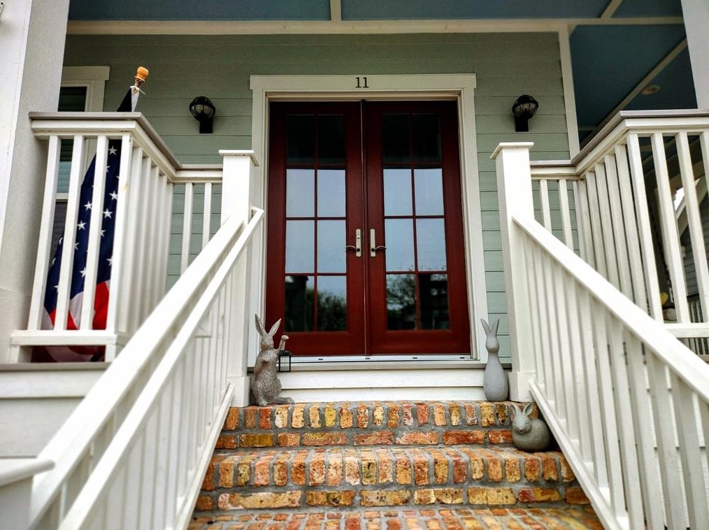 11 Curiosity Ln, Galveston, TX 77554
