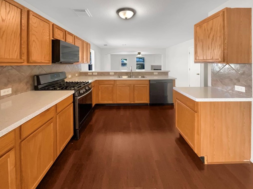 2007 Pne Croft Dr, Humble TX 77396-6201 exterior