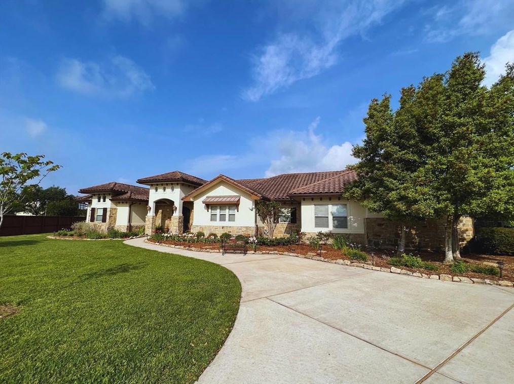 1902 Stonegrove Ct, Pearland, TX 77581-6620