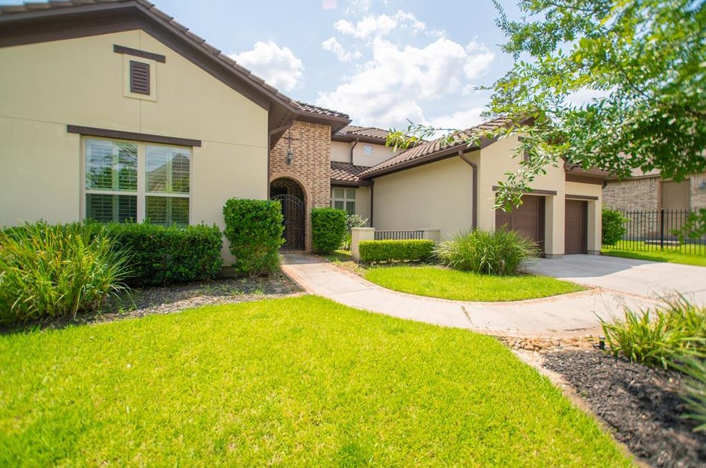 7 Freestone Stream Pl, Spring TX  77389-5131 exterior