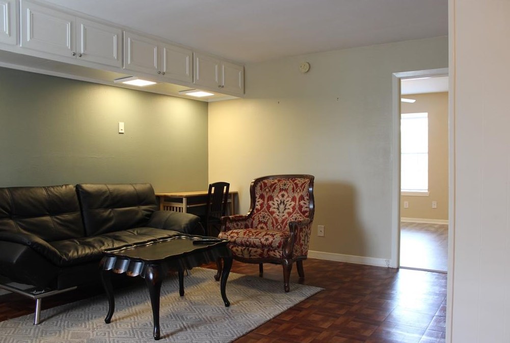 8937 Gaylord Dr, Houston, TX 77024-2914