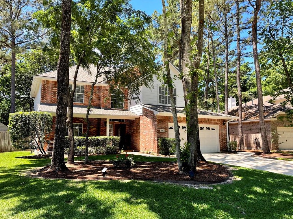 108 W Russet Grove Cir, Conroe, TX 77384