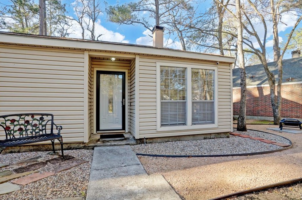 24 Bitterwood Cir, Spring TX  77381-2860 exterior