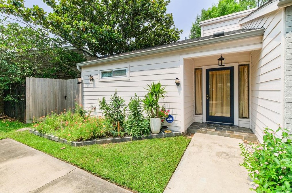 1318 Heathwood Dr, Houston, TX 77077-3012