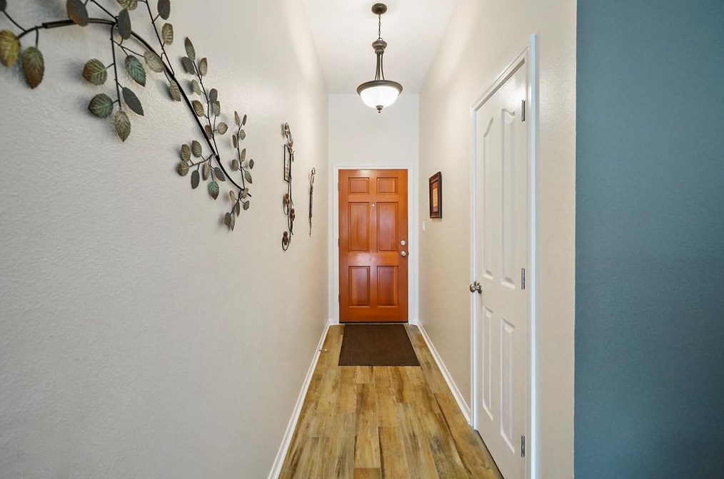 303 Cape Conroe Dr, Montgomery, TX 77356-5718