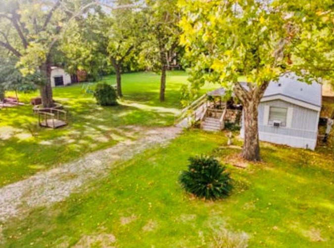206 Kerry Rd, Highlands, TX 77562-3804