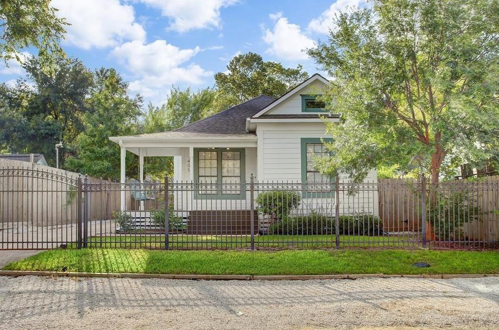 405 Vincent St, Houston, TX 77009