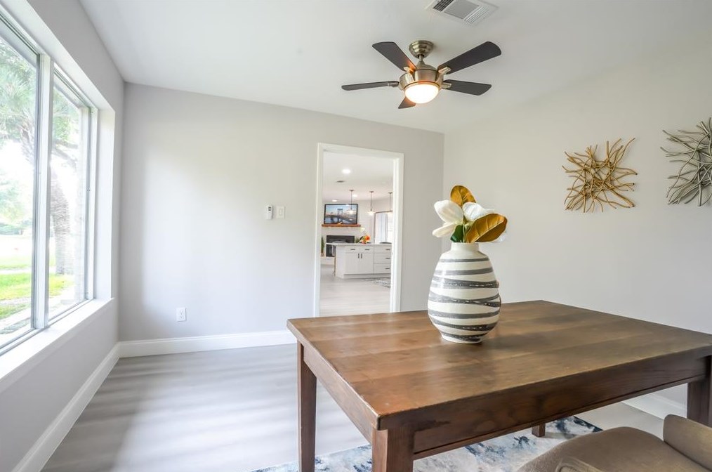 7818 Braes Mdw Dr, Houston TX  77071-1301 exterior