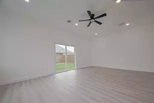 4516 Galesburg St, Houston, TX 77051 - Photo 6