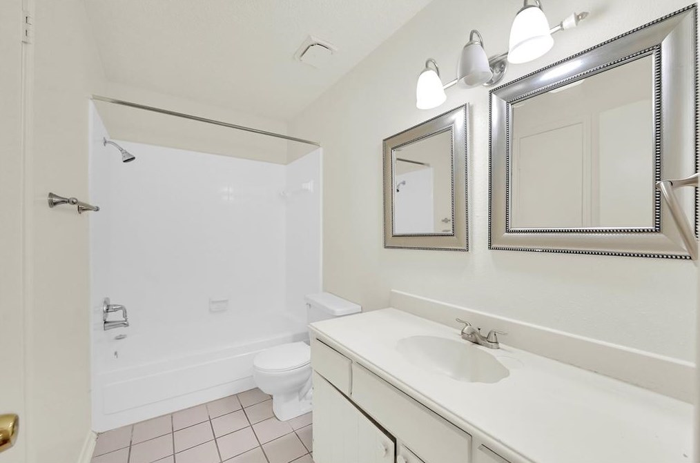 24007 Spg Briar Ln, Spring TX 77373-6344 exterior