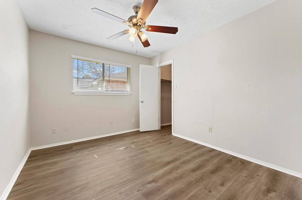 7219 Sunlight Ln, Houston TX  77095-1411 exterior