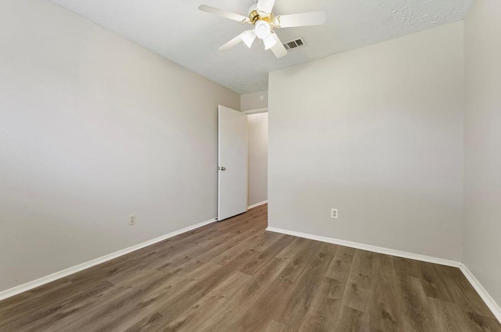 7219 Sunlight Ln, Houston TX  77095-1411 exterior