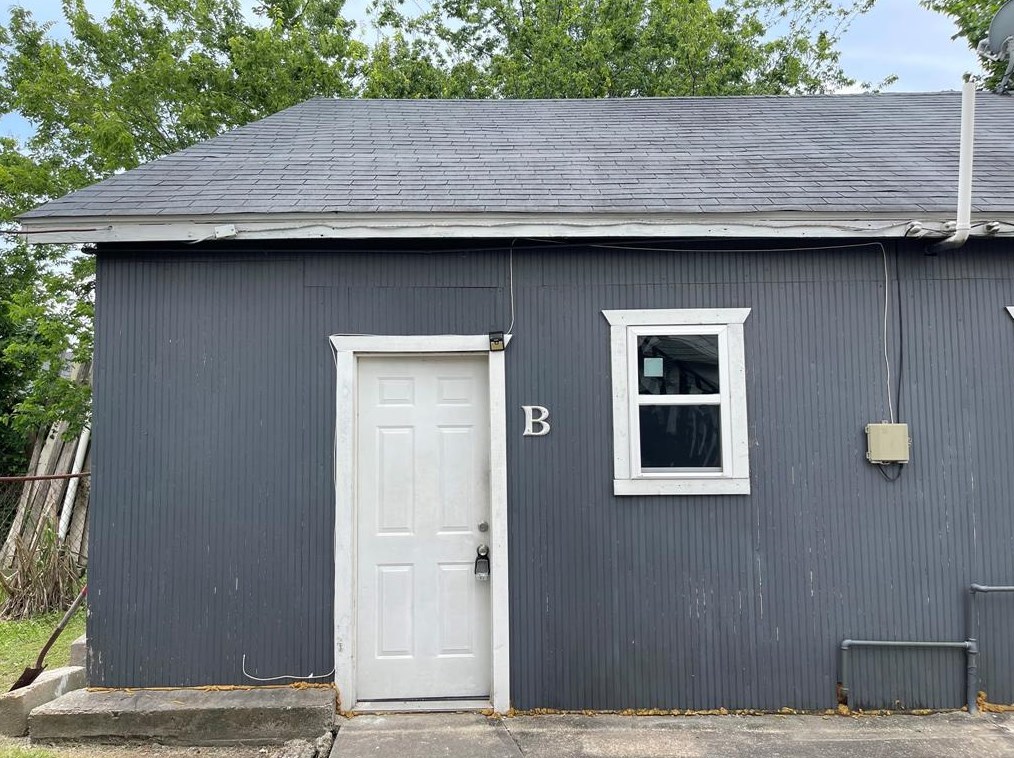 4610 Schroeder St, Houston TX  77011-2034 exterior