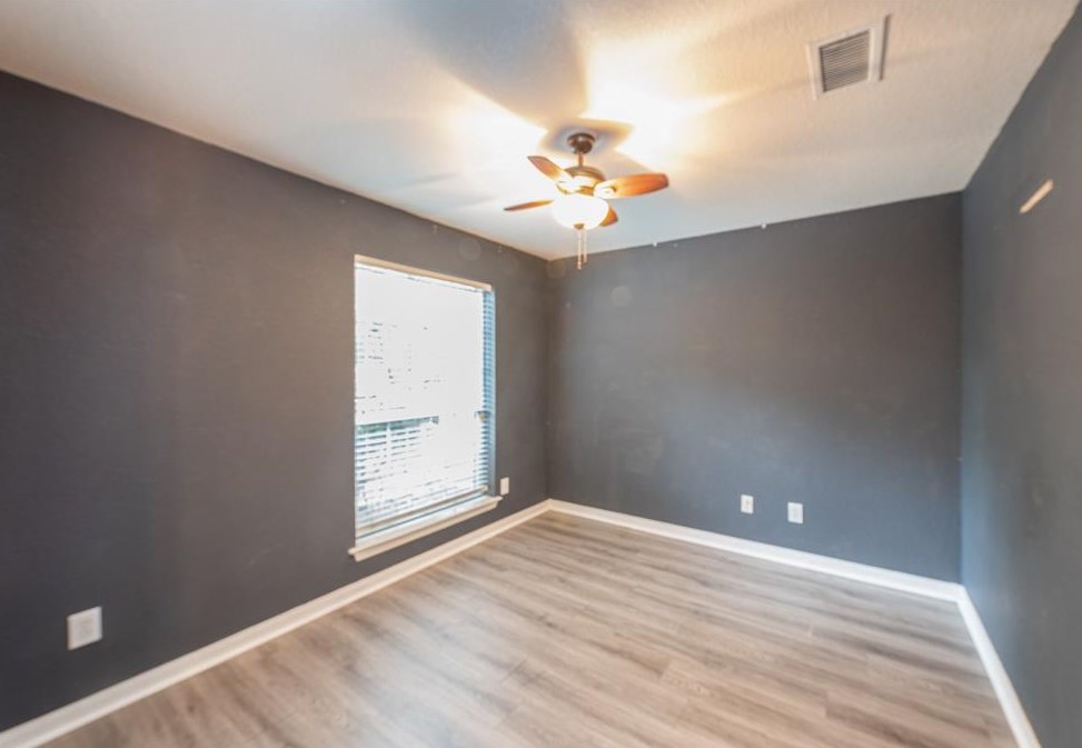 134 W Drifting Shadows Circle, Conroe, TX 77385
