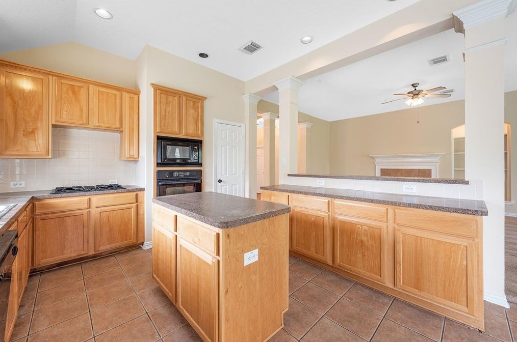 3925 Charleston St, Houston TX  77021-1304 exterior