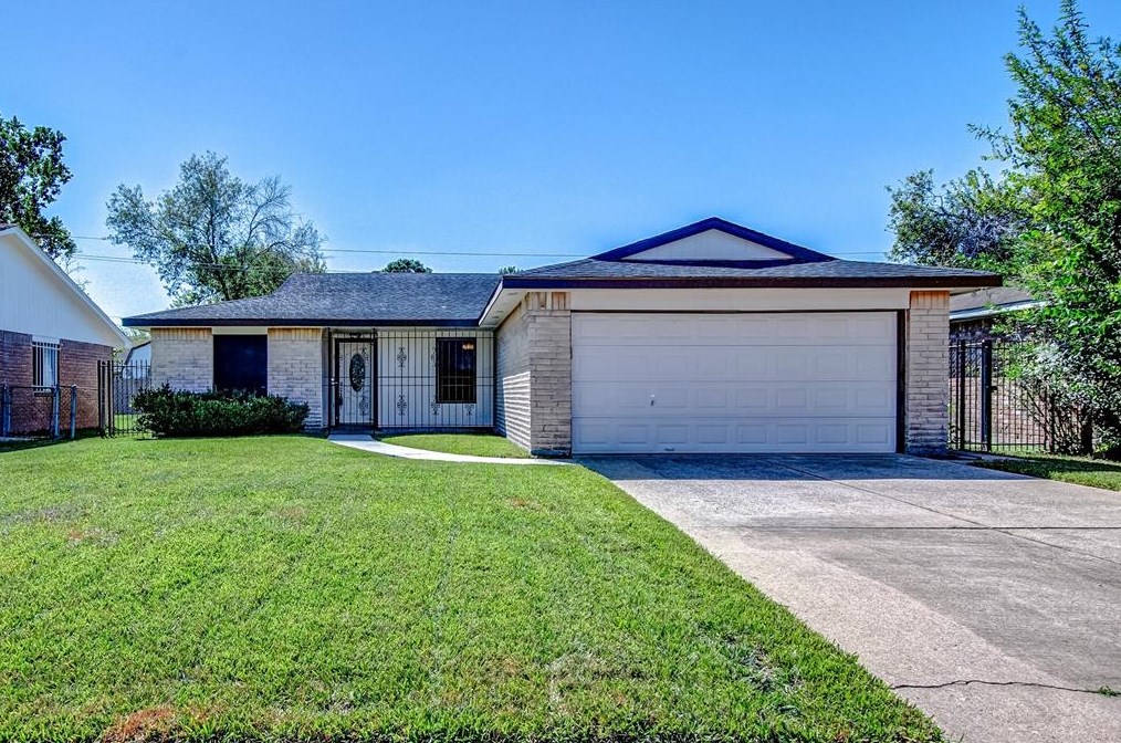 5031 Prairie Ridge Rd, Houston, TX 77053-4431
