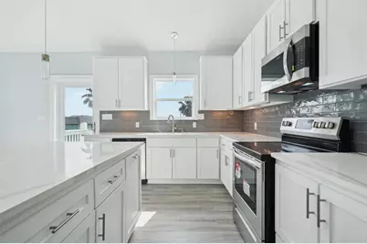 2115 Seahorse Lane, Port Bolivar, TX 77650 - Photo 4