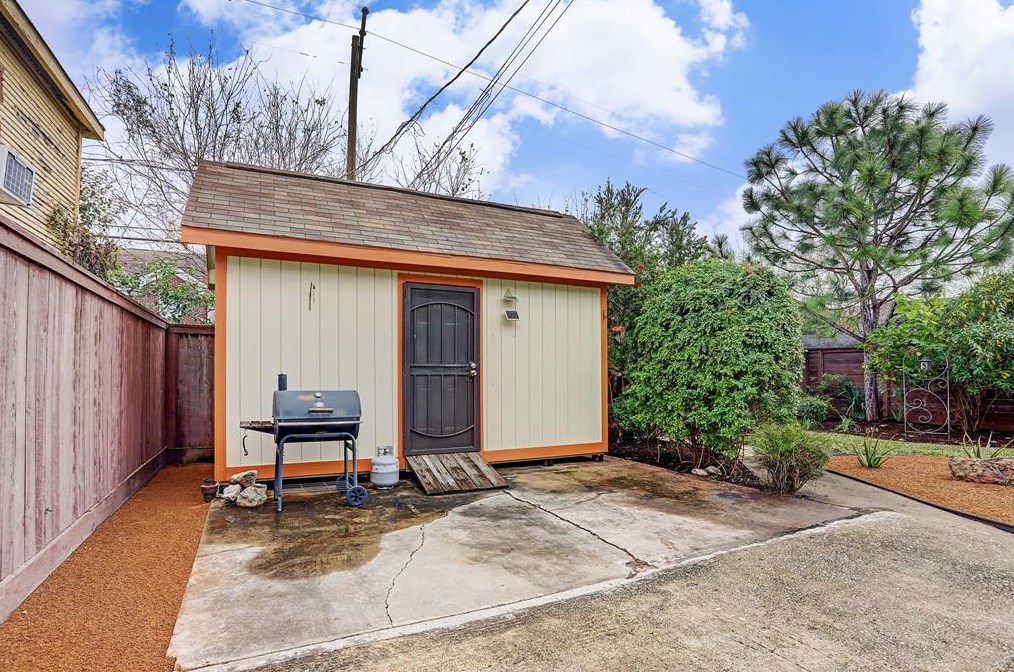 2505 Prospect St, Houston TX  77004-7737 exterior