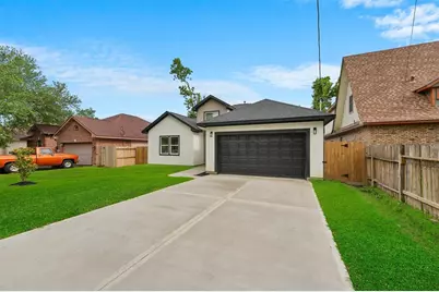 8233 Sterlingshire Street, Houston, TX 77078 - Photo 2