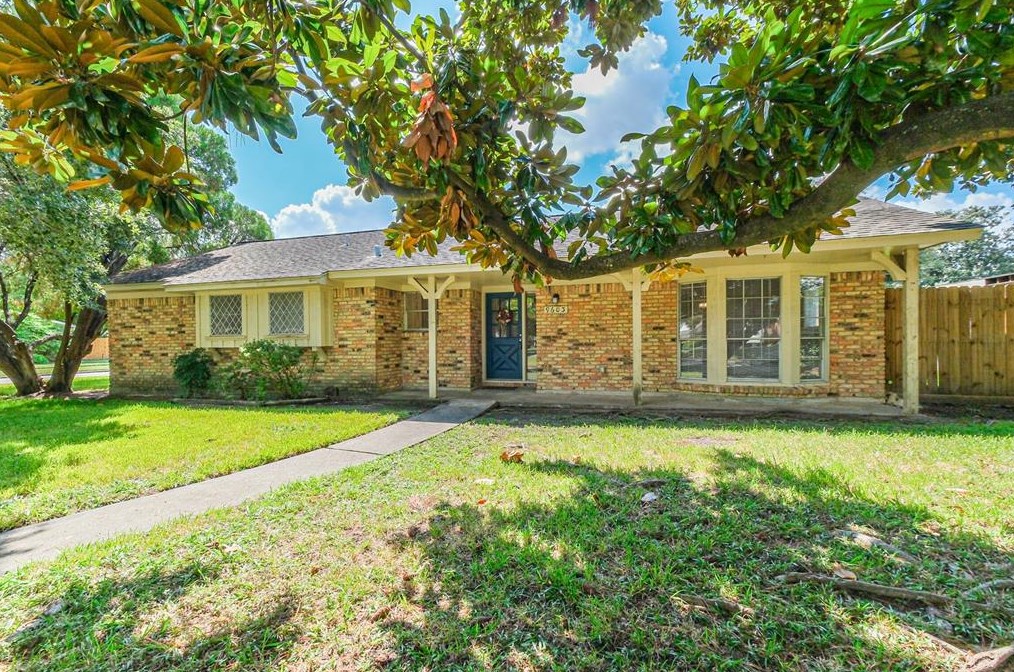 9603 Meadowcroft Dr, Houston, TX 77063-3719