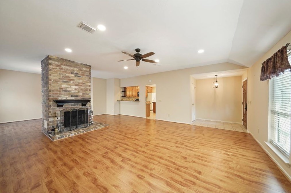 60 Indian Sage Cir, Spring TX  77381-4634 exterior