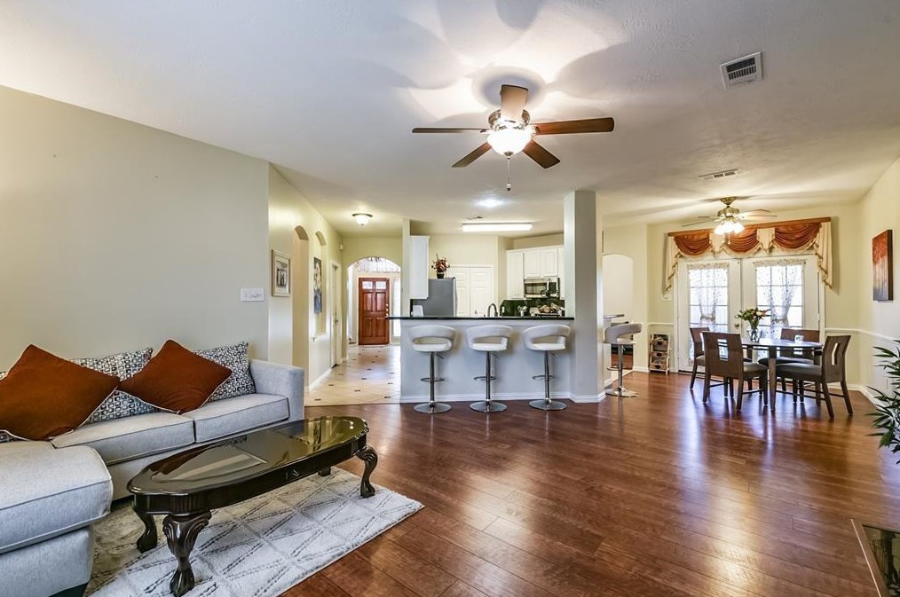 16647 Broadoak Grv Ln, Sugar Land TX  77498-7171 exterior