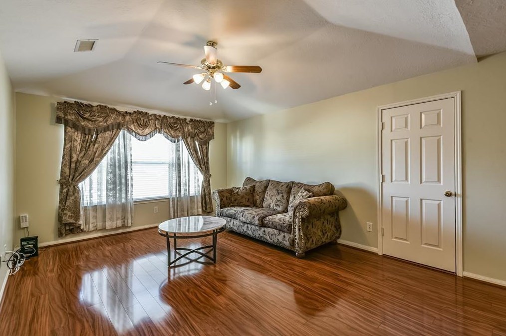 16647 Broadoak Grv Ln, Sugar Land TX  77498-7171 exterior