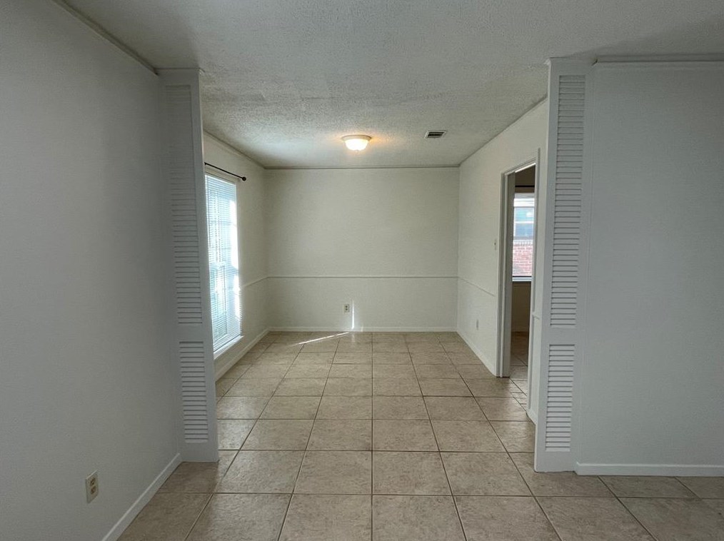 8302 Mobud Dr, Houston TX  77036-5624 exterior