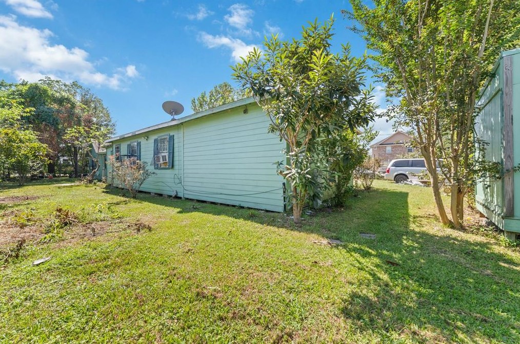 2003 Turner Dr, Houston TX  77093-6201 exterior