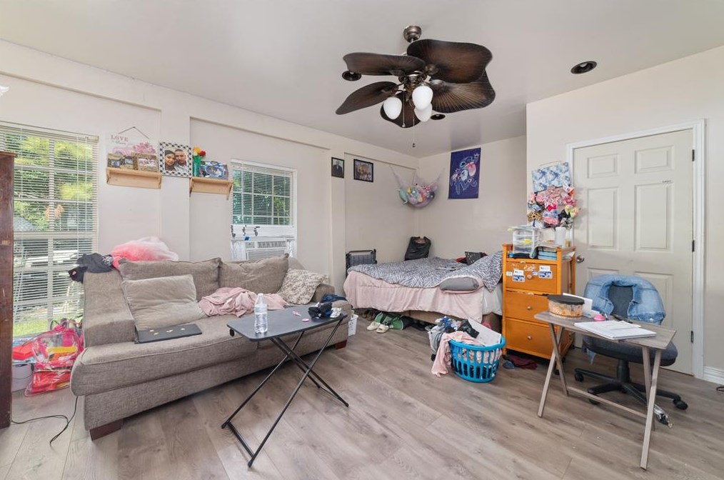 2003 Turner Dr, Houston TX  77093-6201 exterior