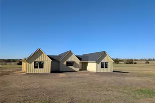 4858 Independence Trl, Burton, TX 77835 - Photo 2