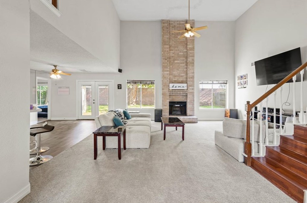 14651 Via Del Norte Dr, Houston TX  77083-2533 exterior