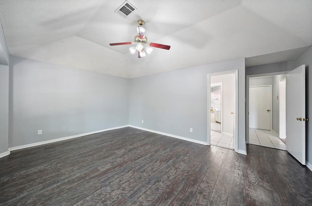 10127 Red Wolf Ln, Houston TX 77064-5457 exterior