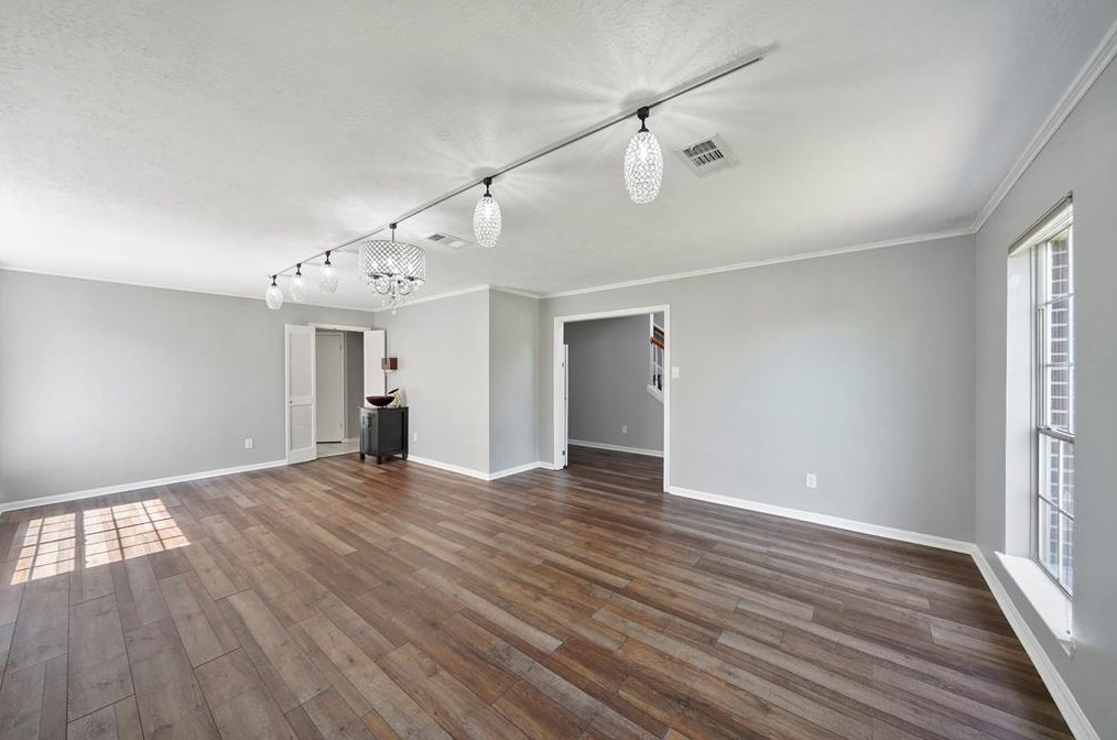 10127 Red Wolf Ln, Houston TX 77064-5457 exterior