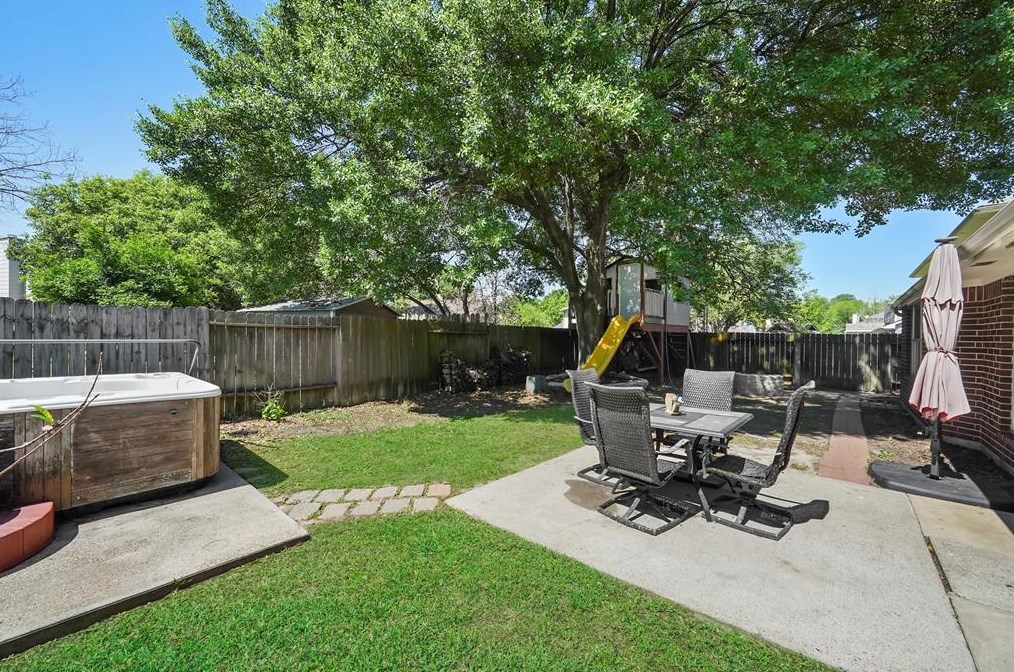 10127 Red Wolf Ln, Houston TX 77064-5457 exterior