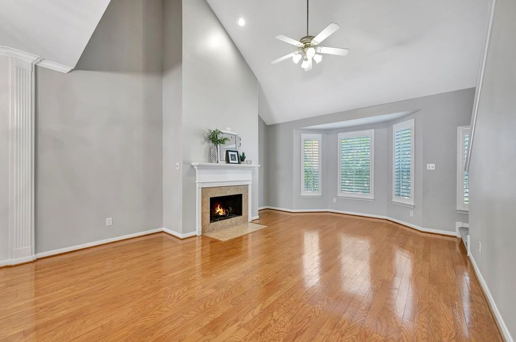 726 Memorial Heights Dr, Houston, TX 77007