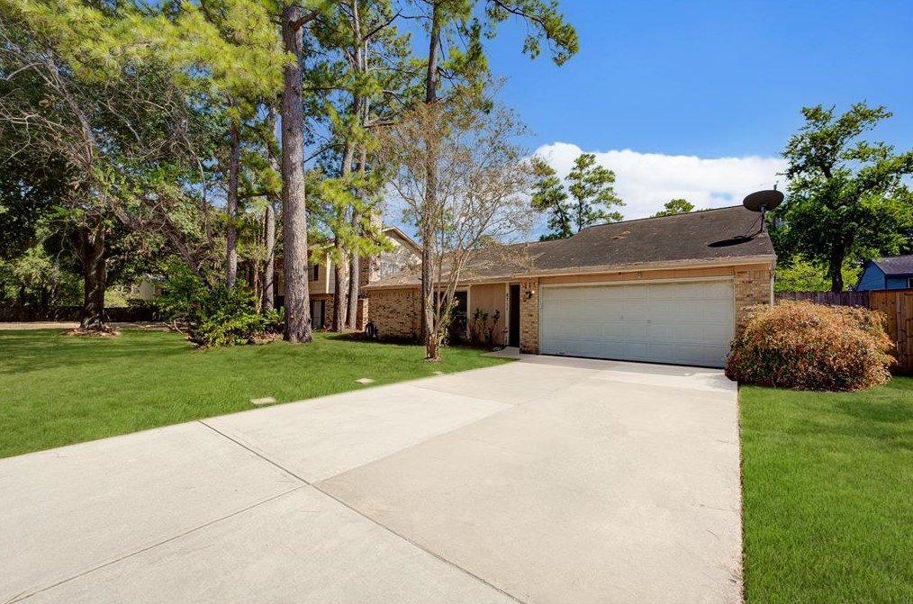 8711 Wind Side Dr, Houston, TX 77040-3455