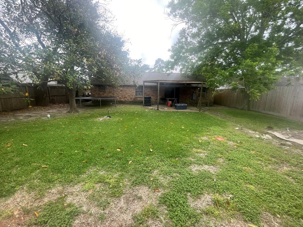 5704 Airport Blvd, Houston TX  77035-5245 exterior