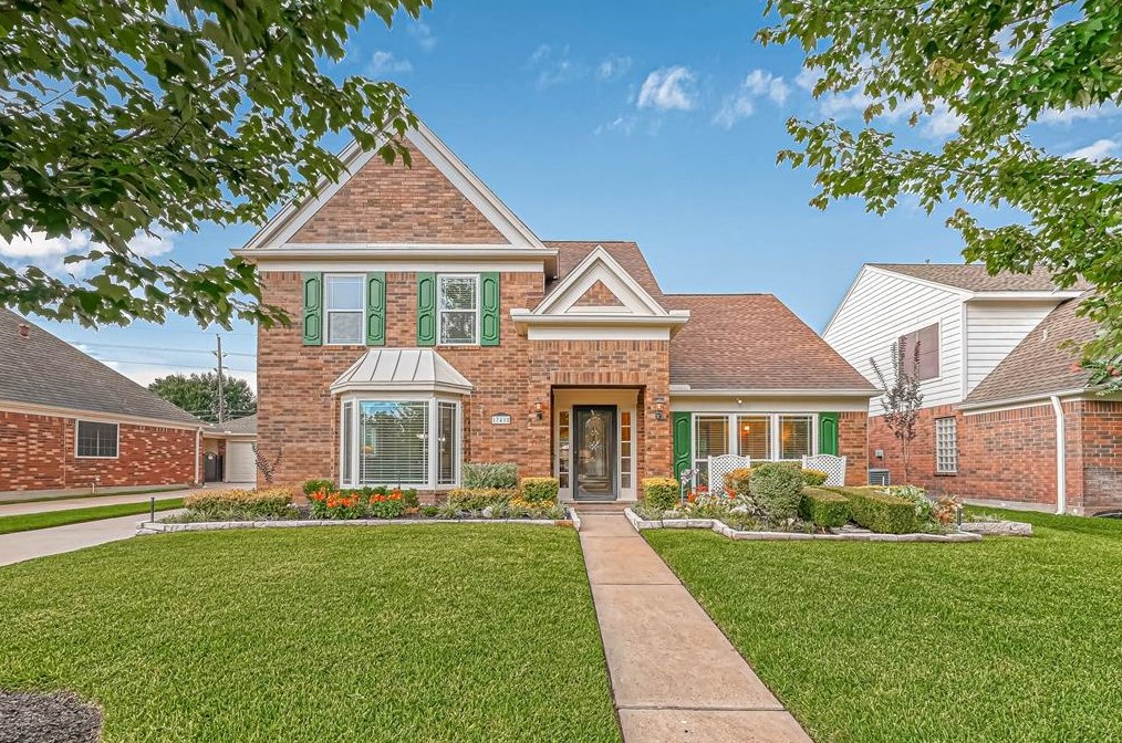 17418 Emerald Isle Dr, Houston, TX 77095-4406
