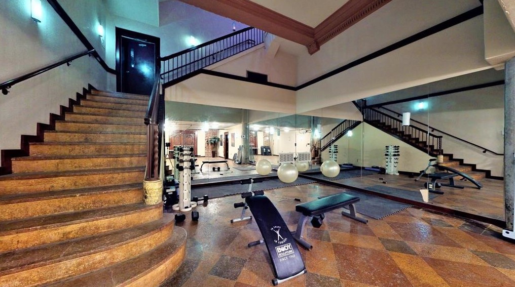2205 Mckinney St, Houston TX  77003-3500 exterior