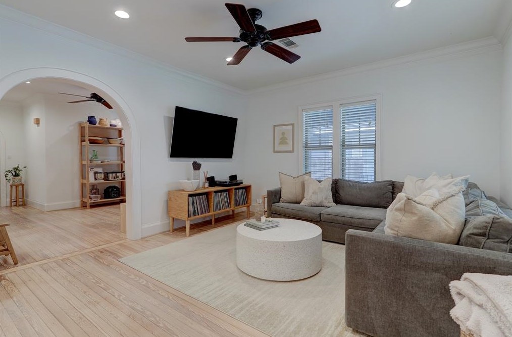 729 18 St, Houston TX  77008-3343 exterior