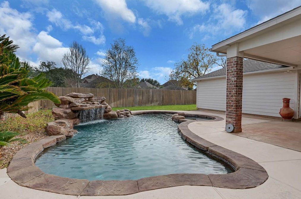 3823 Key Hollow Way, Spring TX  77388-5348 exterior