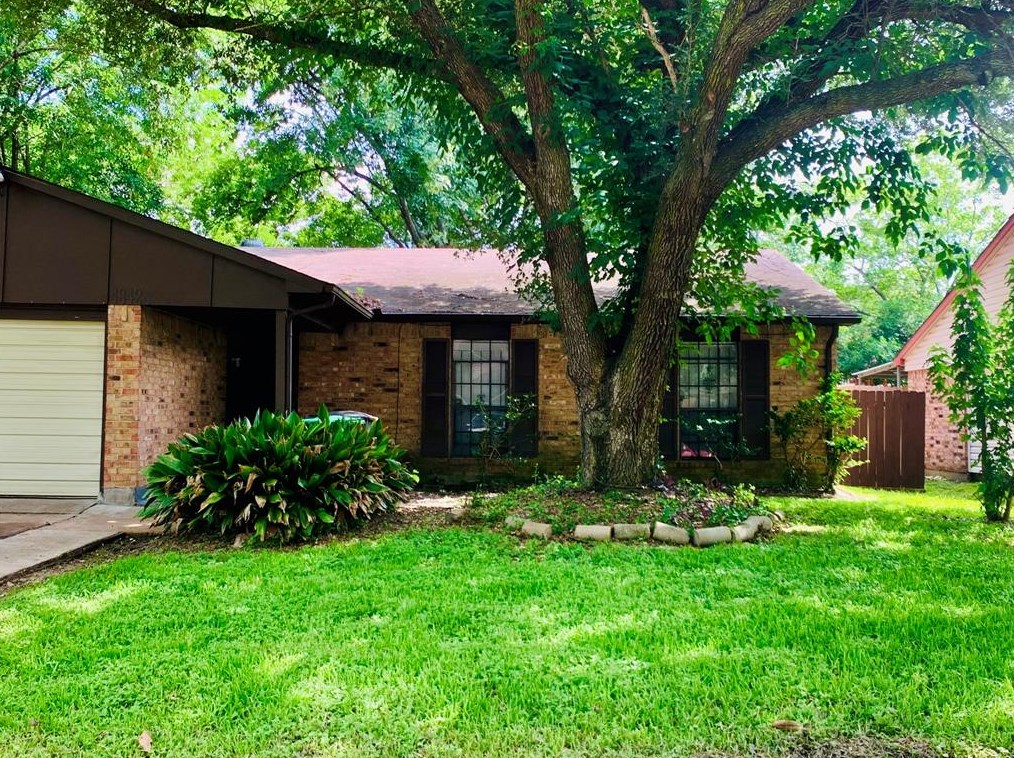 4842 Raven Ridge Dr, Houston, TX 77053