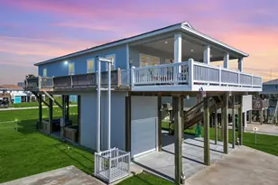 942 Meynig Dr, Crystal Beach, TX 77650 - Photo 8