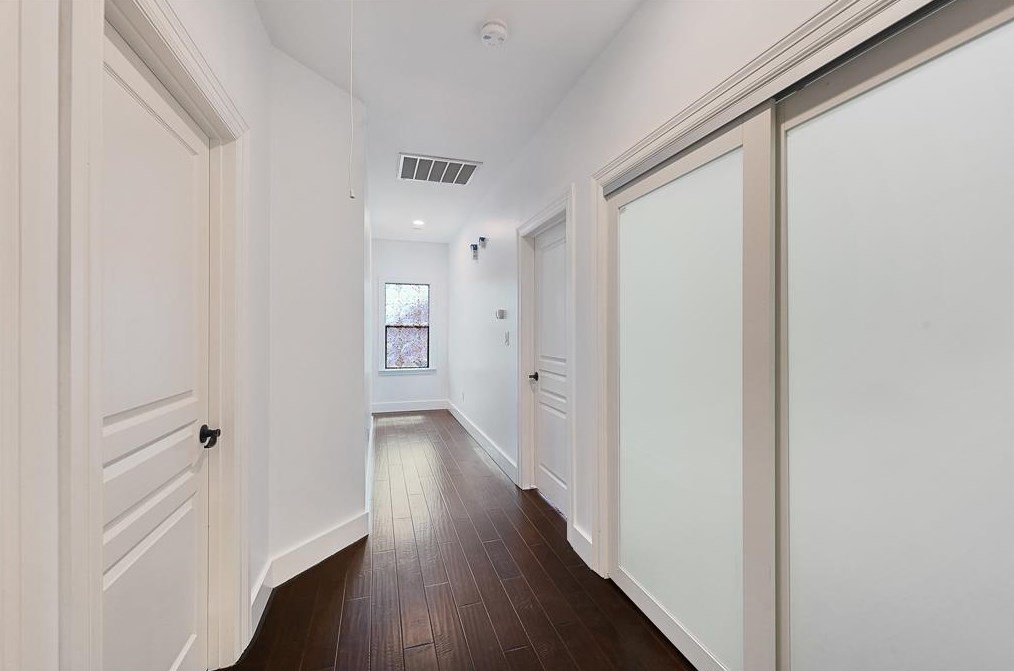 218 33 St, Houston TX  77022-5102 exterior