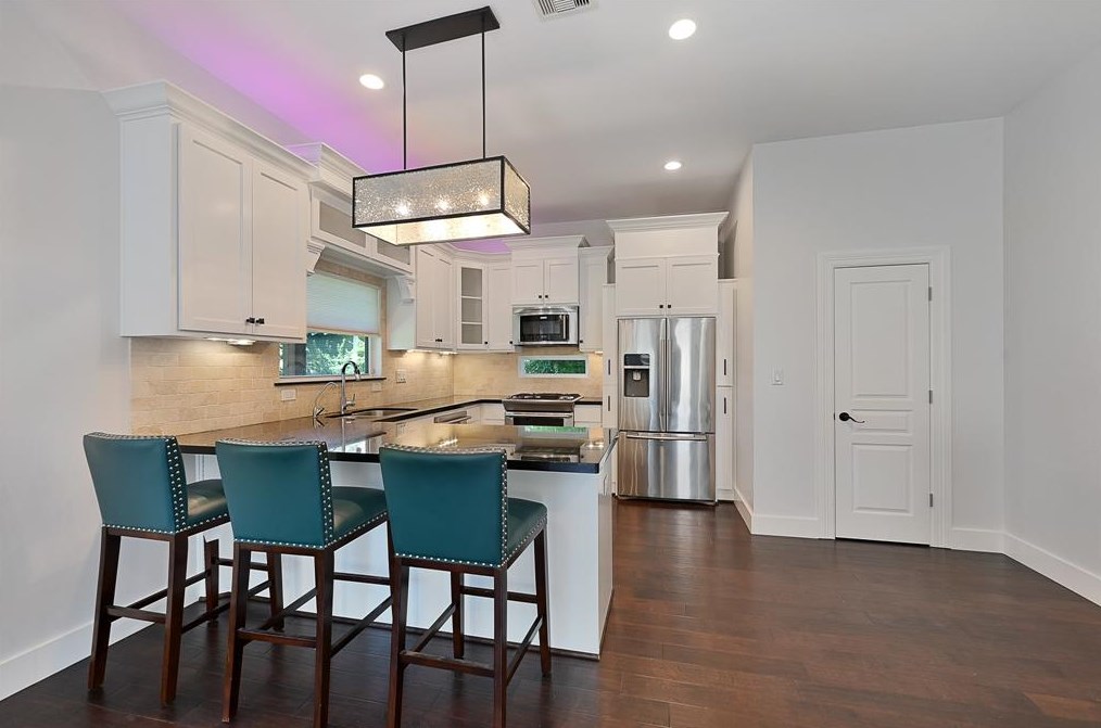 218 33 St, Houston TX  77022-5102 exterior