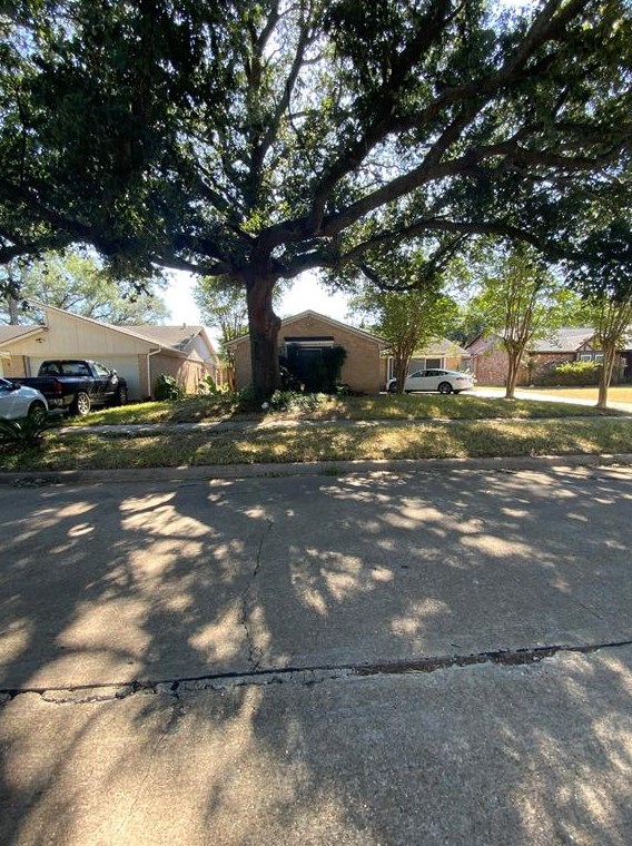 16607 Cairngorm Dr, Houston TX  77084-3405 exterior
