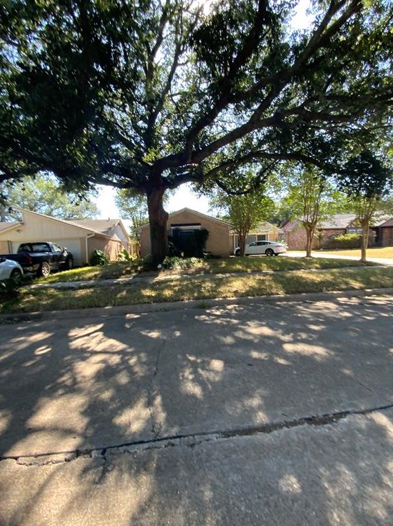 16607 Cairngorm Dr, Houston TX  77084-3405 exterior