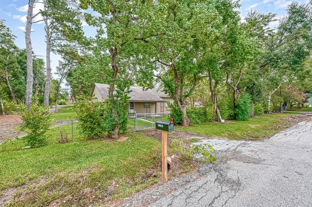 14025 Quention Dr, Houston, TX 77045-5405