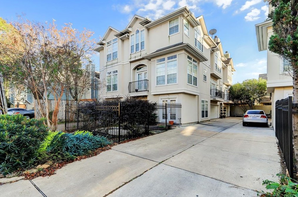 4229 Purdue St, Houston TX  77005-1238 exterior